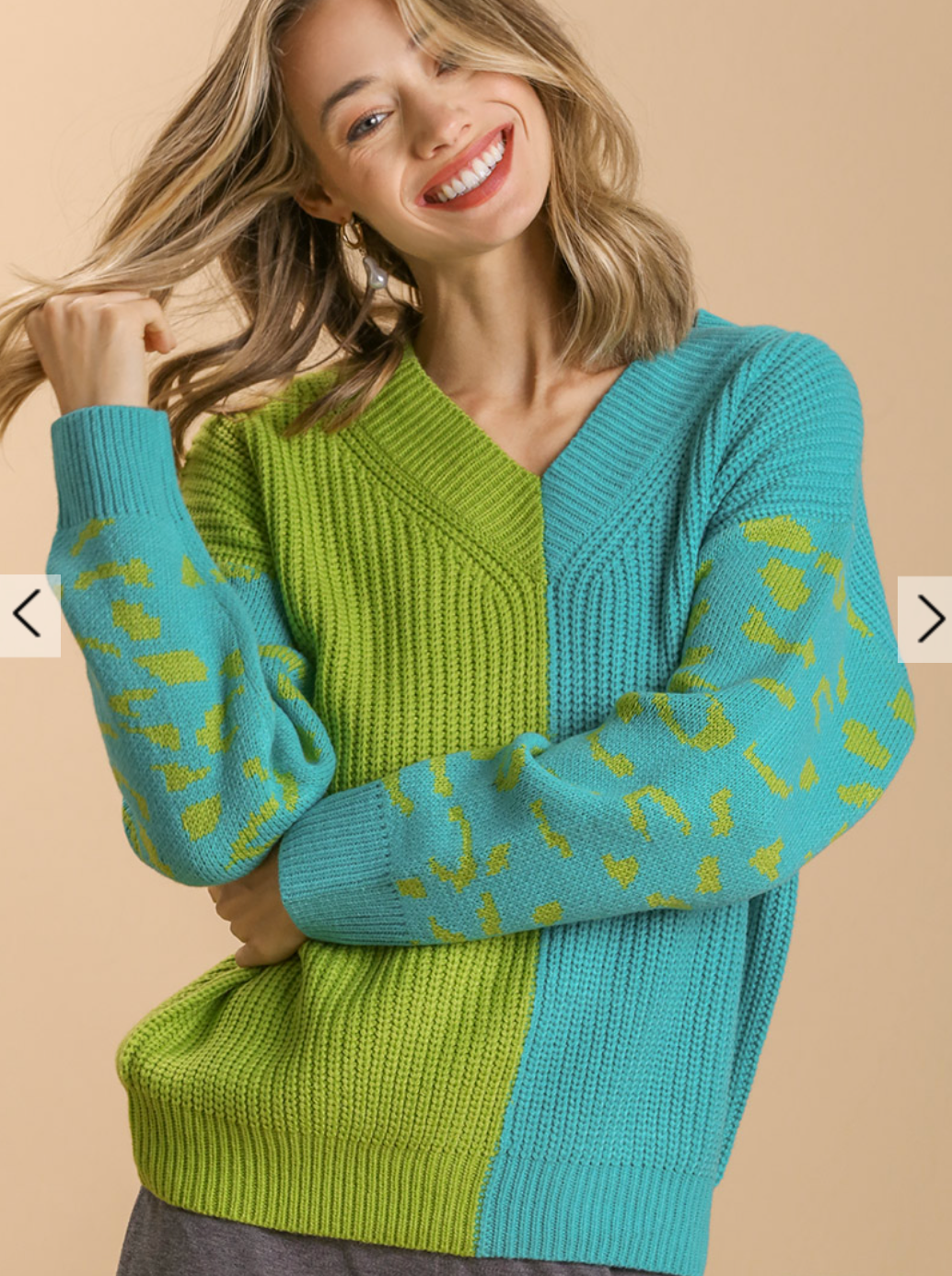 Umgee Two Toned V-Neck Pullover Sweater